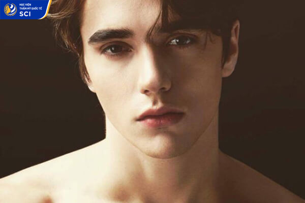 ngoại hình ưa nhìn