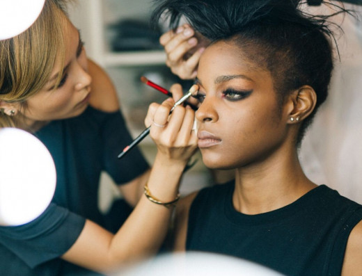 Trang điểm nghệ thuật