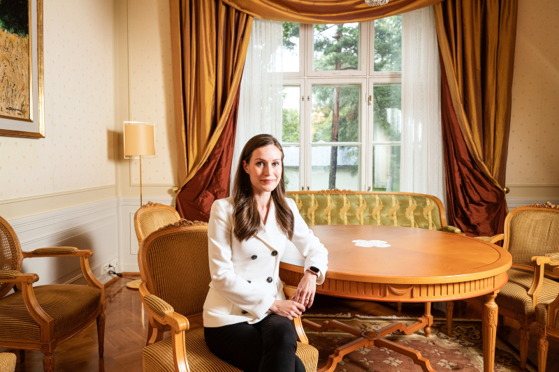 phong cach thoi trang cua thu tuong sanna marin - 1