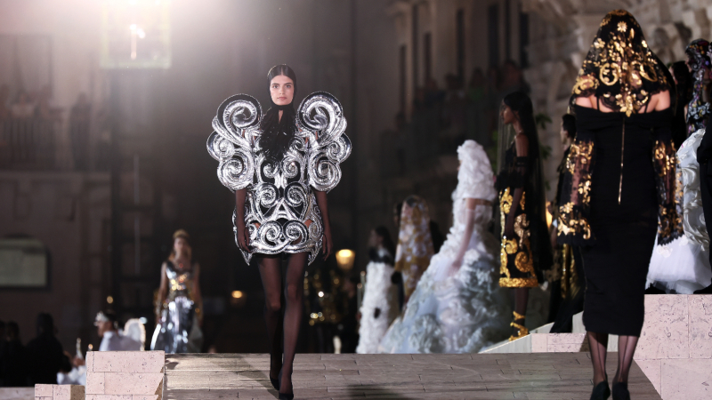 story tuan le thoi trang 2022 - 2