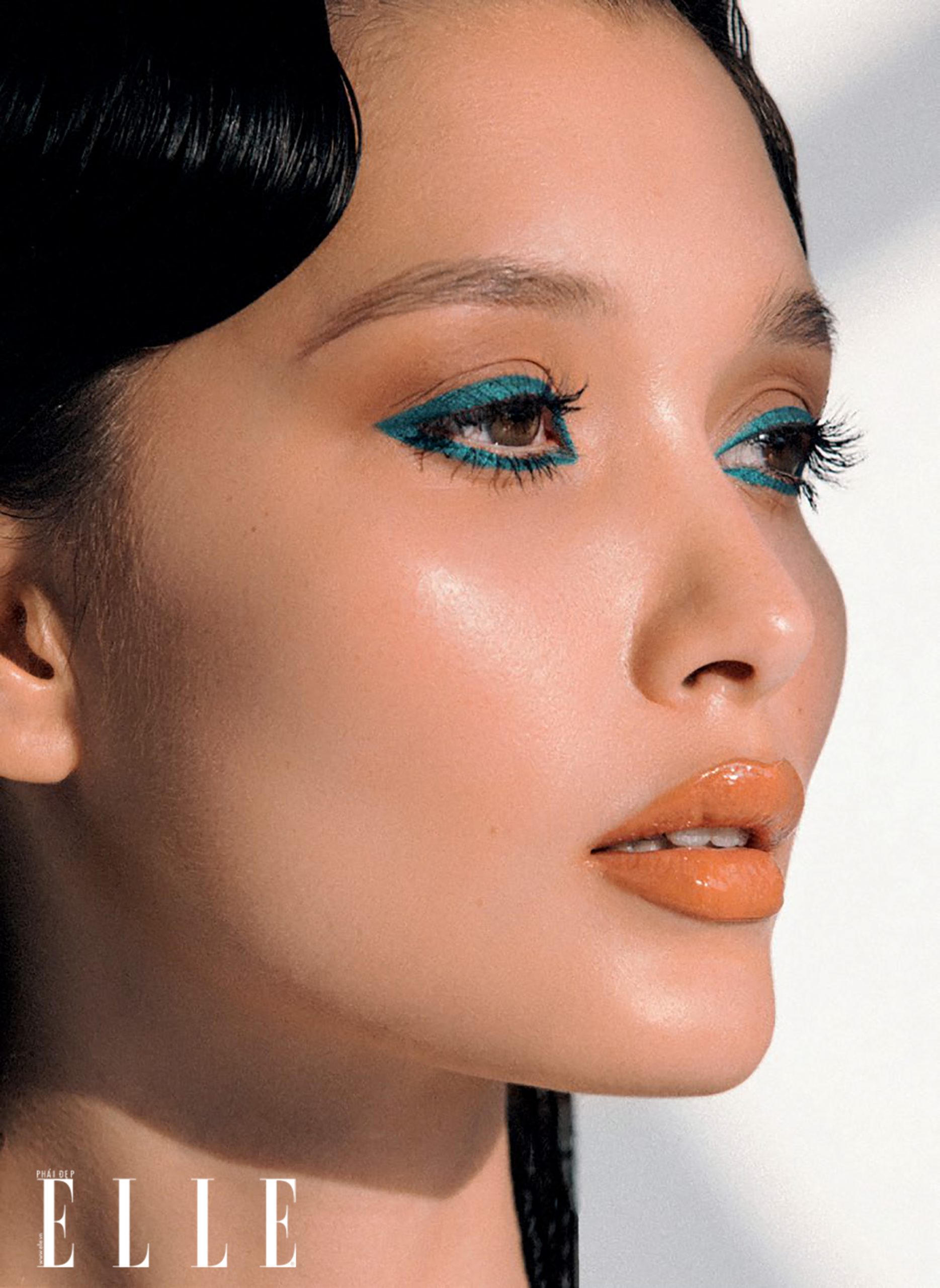 cổ điển viền mắt dưới nổi bật cổ điển viền mắt dưới nổi bật