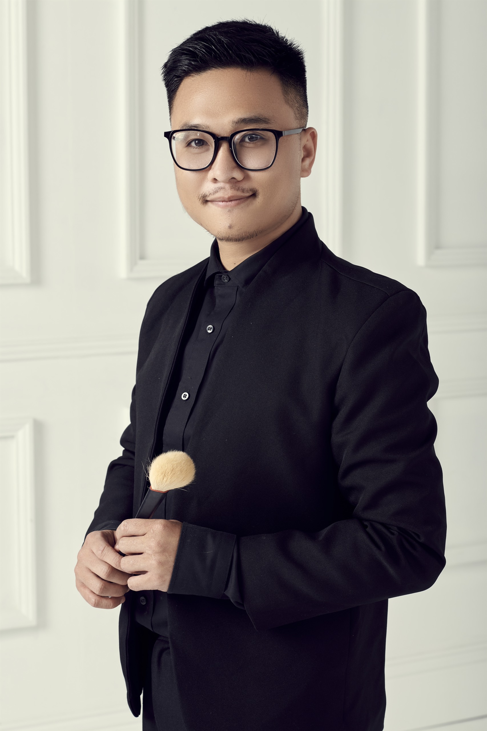 chuyên gia trang điểm Trí Trần và 10 năm làm nghề chuyên gia trang điểm Trí Trần và 10 năm làm nghề