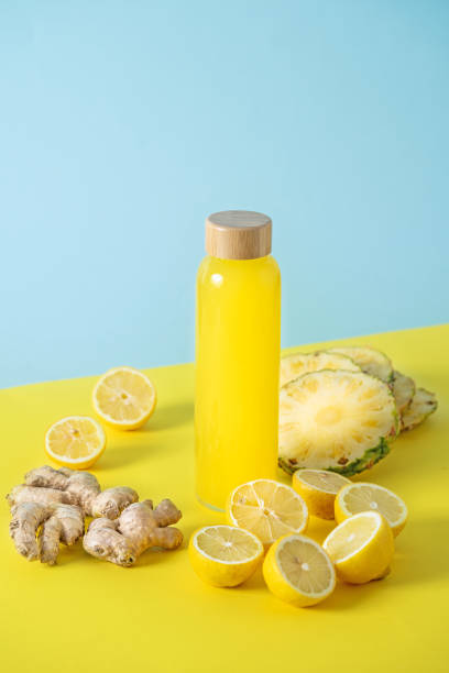 Thức uống detox chanh dứa sẽ cung cấp vitamin C, vitamin B6 giúp tăng cường tuần hoàn máu, thúc đẩy giải phóng nhiều năng lượng hơn trong quá trình vận động. Ảnh: Getty images.