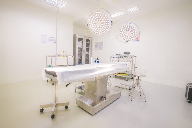 Quá trình làm hồng vùng kín được diễn ra trong phòng vô trùng khép kín